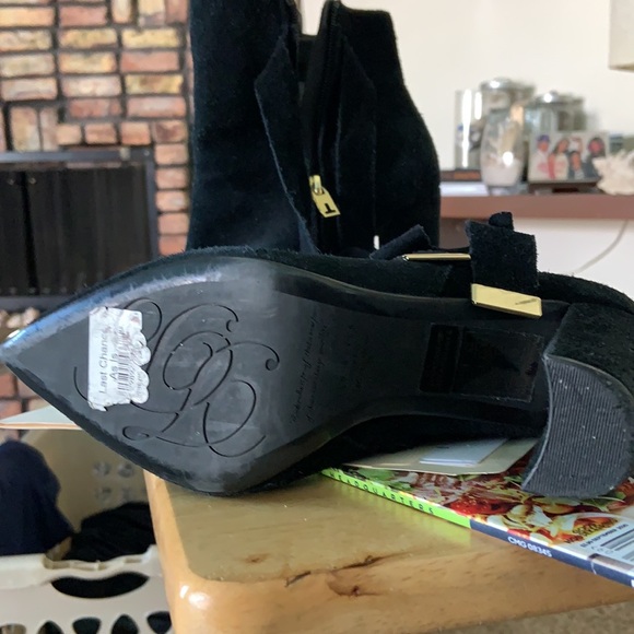 Ted Baker CURSTEN suede, black booties with bow - Picture 2 of 4